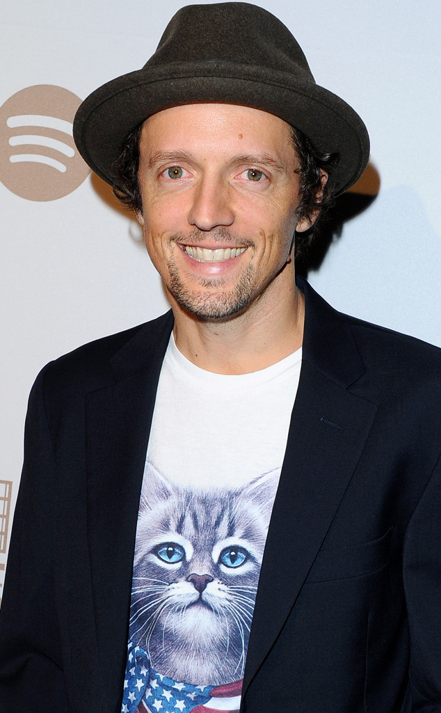 Jason Mraz Pens Love Poem to LGBTQ Community: "I Am Bi Your Side"...